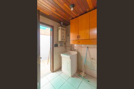 Casa para alugar com 3 quartos, 212m² em Niterói, Canoas