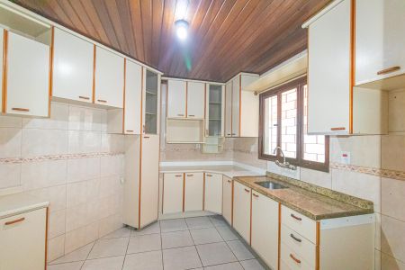 Casa para alugar com 3 quartos, 212m² em Niterói, Canoas