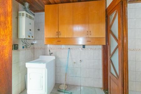 Casa para alugar com 3 quartos, 212m² em Niterói, Canoas
