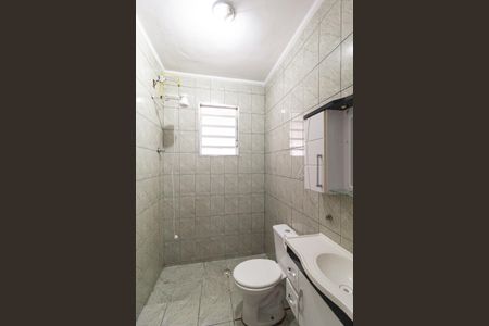 Banheiro Social de casa para alugar com 3 quartos, 110m² em Jardim Elvira, Osasco