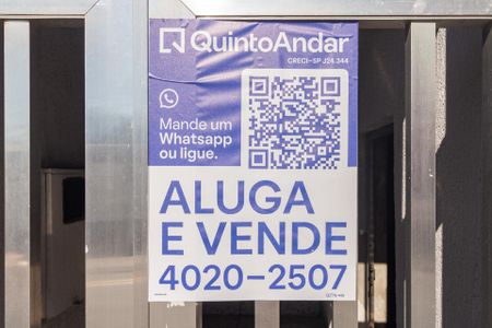 Placa QZTN-445 de casa para alugar com 3 quartos, 110m² em Jardim Elvira, Osasco