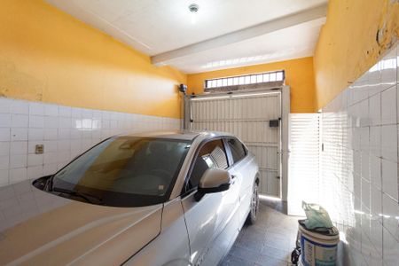 Garagem de casa para alugar com 3 quartos, 110m² em Jardim Elvira, Osasco