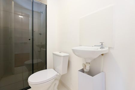 Banheiro de apartamento para alugar com 2 quartos, 29m² em Jardim Monte Kemel, São Paulo