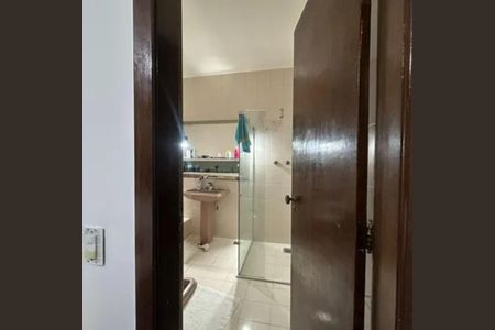 Casa para alugar com 3 quartos, 250m² em Planalto, Belo Horizonte