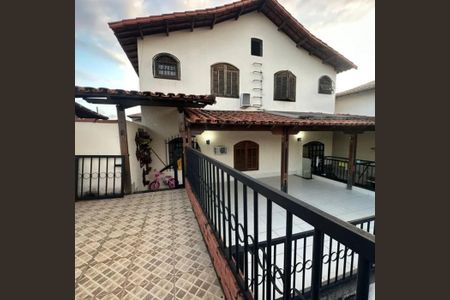 Casa para alugar com 3 quartos, 250m² em Planalto, Belo Horizonte