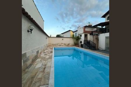 Casa para alugar com 3 quartos, 250m² em Planalto, Belo Horizonte