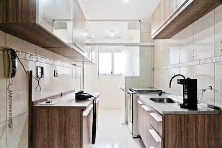 Cozinha de apartamento para alugar com 3 quartos, 65m² em Vila Dionisia, São Paulo