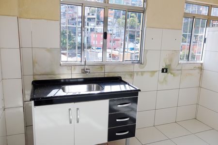 Cozinha de casa para alugar com 2 quartos, 90m² em Jardim Helena Maria, Osasco