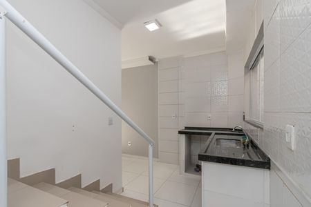 Cozinha de casa de condomínio à venda com 2 quartos, 71m² em Jardim Bela Vista, Sumaré