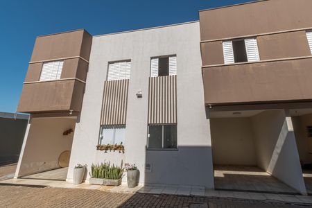 Fachada de casa de condomínio à venda com 2 quartos, 71m² em Jardim Bela Vista, Sumaré