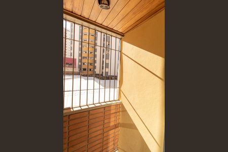 VISTA DA SACADA DA SALA de apartamento para alugar com 1 quarto, 40m² em Botafogo, Campinas