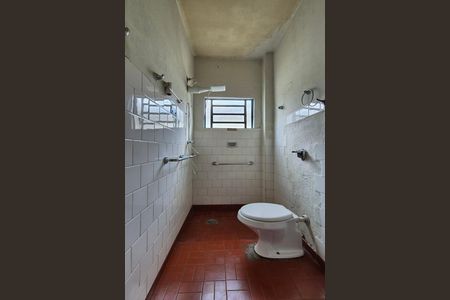 Banheiro de casa à venda com 3 quartos, 251m² em Vila Marieta, Campinas