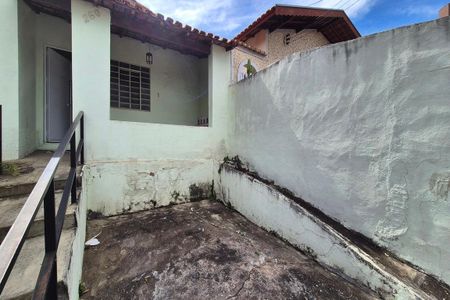Garagem de casa à venda com 3 quartos, 251m² em Vila Marieta, Campinas