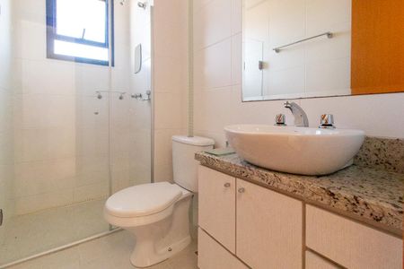 Apartamento à venda com 84m², 3 quartos e 2 vagas Apartamento à venda com 84m², 3 quartos e 2 vagasBanheiro Social