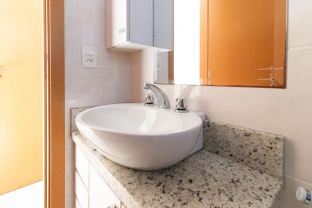 Apartamento à venda com 84m², 3 quartos e 2 vagas Apartamento à venda com 84m², 3 quartos e 2 vagasBanheiro da Suíte