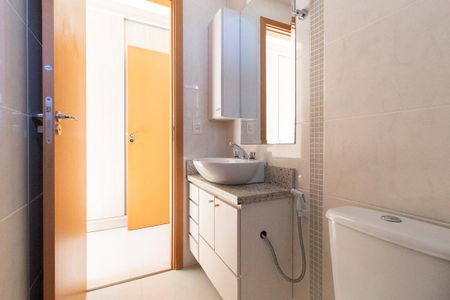 Banheiro da Suíte de apartamento à venda com 3 quartos, 84m² em Bacacheri, Curitiba