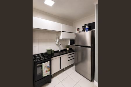 Cozinha de apartamento à venda com 2 quartos, 56m² em Chacara Santa Antonieta (Nova Veneza), Sumaré