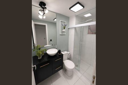 Banheiro de apartamento à venda com 2 quartos, 56m² em Chacara Santa Antonieta (Nova Veneza), Sumaré