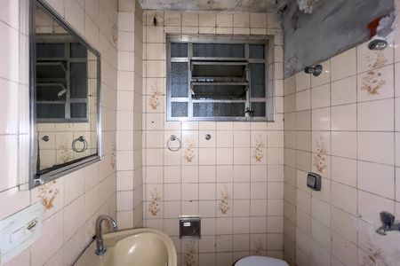 Banheiro de kitnet/studio à venda com 1 quarto, 21m² em Liberdade, São Paulo