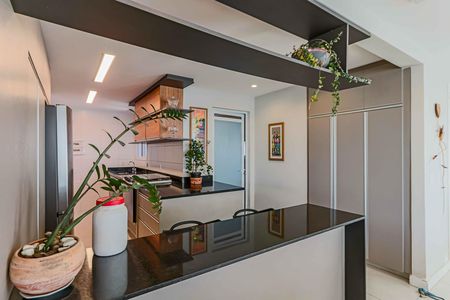 Cozinha de apartamento para alugar com 3 quartos, 134m² em Vila Anastácio, São Paulo