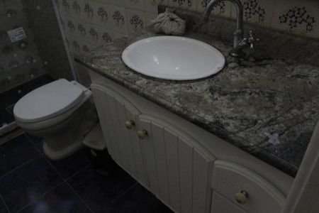 Apartamento à venda com 190m², 3 quartos e 2 vagasBanheiro da Suíte