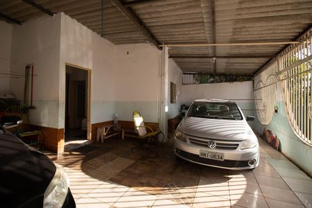 Garagem de casa à venda com 3 quartos, 100m² em Recanto das Emas, Brasília