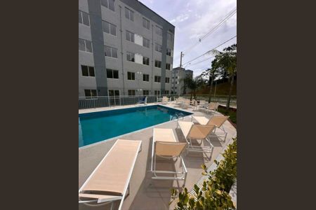 Área externa de apartamento para alugar com 2 quartos, 39m² em Rio do Ouro, São Gonçalo