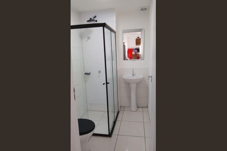 Banheiro de apartamento para alugar com 2 quartos, 39m² em Rio do Ouro, São Gonçalo