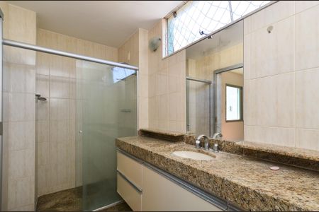 Apartamento para alugar com 132m², 4 quartos e 2 vagas Apartamento para alugar com 132m², 4 quartos e 2 vagasBanheiro Suíte