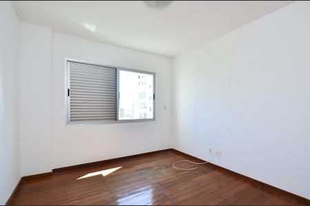 Apartamento para alugar com 132m², 4 quartos e 2 vagas Apartamento para alugar com 132m², 4 quartos e 2 vagasQuarto 2