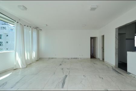 Apartamento para alugar com 132m², 4 quartos e 2 vagas Apartamento para alugar com 132m², 4 quartos e 2 vagasSala Ambientes