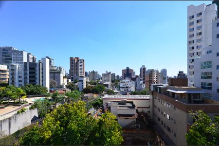 Apartamento para alugar com 132m², 4 quartos e 2 vagas Apartamento para alugar com 132m², 4 quartos e 2 vagasVista