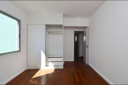 Apartamento para alugar com 132m², 4 quartos e 2 vagas Apartamento para alugar com 132m², 4 quartos e 2 vagasQuarto 1
