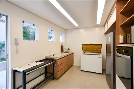 Apartamento para alugar com 132m², 4 quartos e 2 vagas Apartamento para alugar com 132m², 4 quartos e 2 vagasÁrea comum - Salão de festas