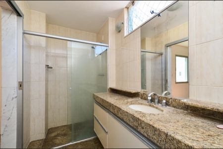 Apartamento para alugar com 132m², 4 quartos e 2 vagas Apartamento para alugar com 132m², 4 quartos e 2 vagasBanheiro Suíte