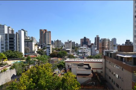Apartamento para alugar com 132m², 4 quartos e 2 vagas Apartamento para alugar com 132m², 4 quartos e 2 vagasVista