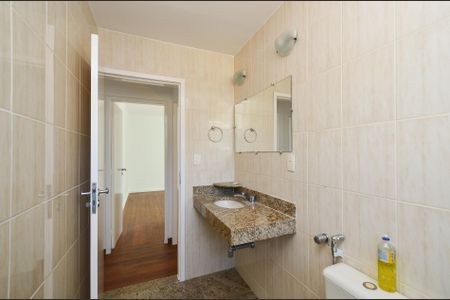 Apartamento para alugar com 132m², 4 quartos e 2 vagas Apartamento para alugar com 132m², 4 quartos e 2 vagasBanheiro Social