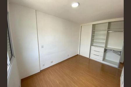 Quarto de apartamento para alugar com 3 quartos, 130m² em Buritis, Belo Horizonte