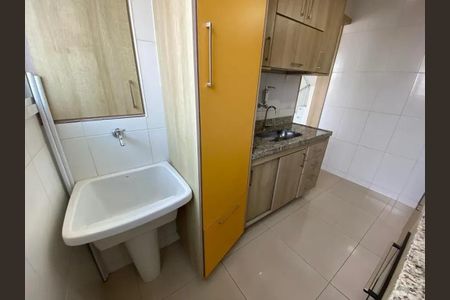 Área de serviço de apartamento para alugar com 3 quartos, 130m² em Buritis, Belo Horizonte
