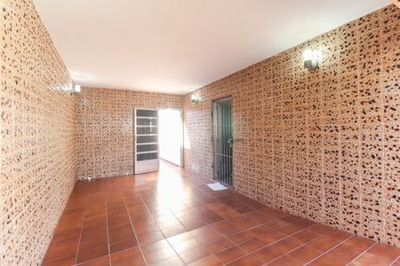 Garagem de casa para alugar com 3 quartos, 108m² em Itaim Paulista, São Paulo