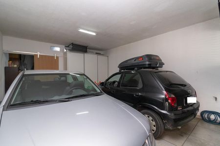 Garagem de casa de condomínio à venda com 3 quartos, 154m² em Vila Granada, São Paulo