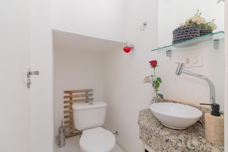 Casa de condomínio à venda com 154m², 3 quartos e 4 vagas Casa de condomínio à venda com 154m², 3 quartos e 4 vagasLavabo