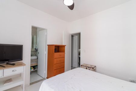 Casa de condomínio à venda com 154m², 3 quartos e 4 vagas Casa de condomínio à venda com 154m², 3 quartos e 4 vagasSuíte