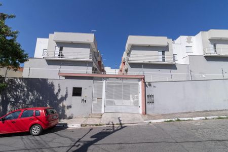 Casa de condomínio à venda com 154m², 3 quartos e 4 vagas Casa de condomínio à venda com 154m², 3 quartos e 4 vagasFachada
