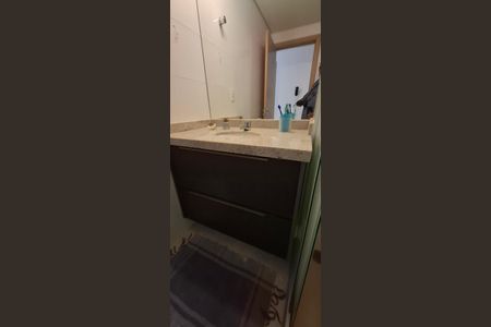 Apartamento para alugar com 145m², 3 quartos e 3 vagas Apartamento para alugar com 145m², 3 quartos e 3 vagasBanheiro da Suíte 2