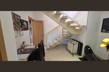 Apartamento para alugar com 145m², 3 quartos e 3 vagas Apartamento para alugar com 145m², 3 quartos e 3 vagasHall