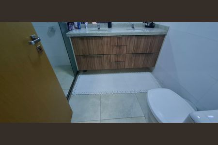 Apartamento para alugar com 145m², 3 quartos e 3 vagas Apartamento para alugar com 145m², 3 quartos e 3 vagasBanheiro da Suíte 3