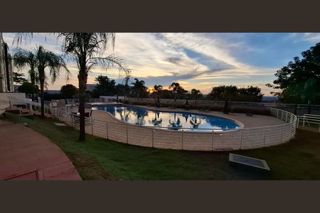 Apartamento para alugar com 145m², 3 quartos e 3 vagas Apartamento para alugar com 145m², 3 quartos e 3 vagasÁrea comum - Piscina