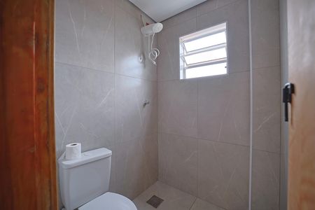 Banheiro de apartamento para alugar com 2 quartos, 51m² em Conjunto Habitacional Padre Manoel da Nobrega, São Paulo
