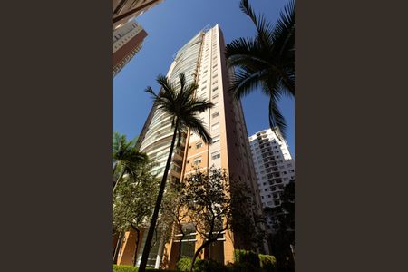 Apartamento à venda com 126m², 3 quartos e 3 vagas Apartamento à venda com 126m², 3 quartos e 3 vagasFachada